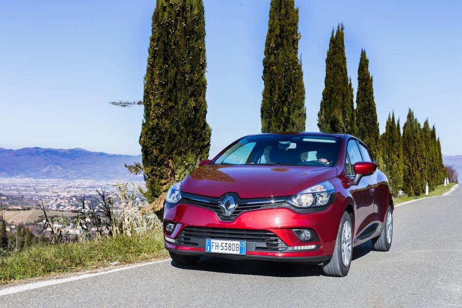  Renault Clio 2016 года  (фото 17 из 80)